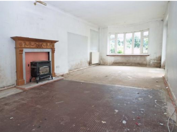 Fast purchase of house in Christchurch, Dorset