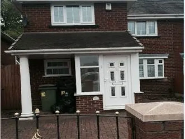 Mrs Y wanted a quick house sale in order to clear debts and start fresh.