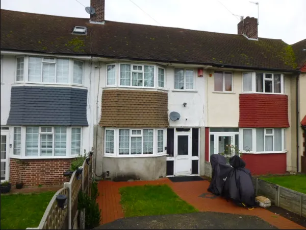 A guaranteed sale, even with Japanese knotweed!