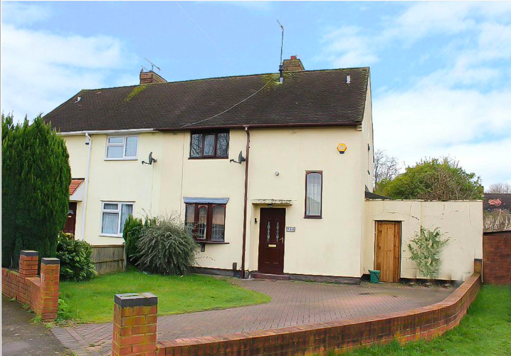 Image 1 before text for page “Providing continuity for tenants when their let is sold”