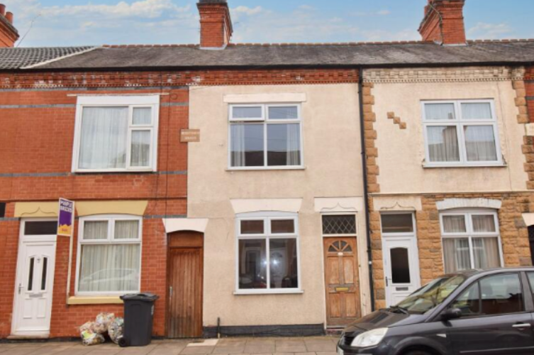 Image 1 before text for page “Quick Sale of an Unmodernised Probate Property on Bassett Street with Open Property Group”