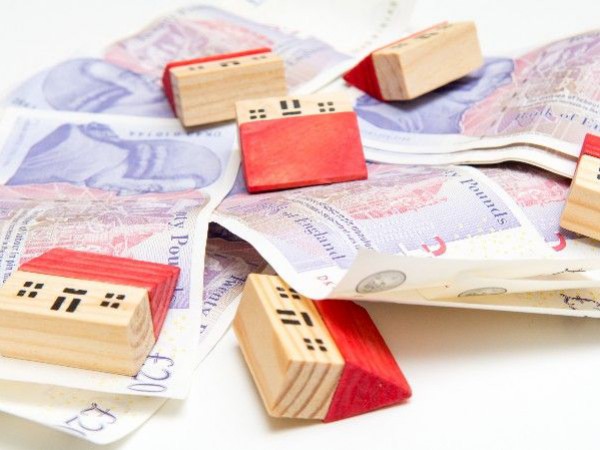 Cash property offers? On a par with estate agency outcomes