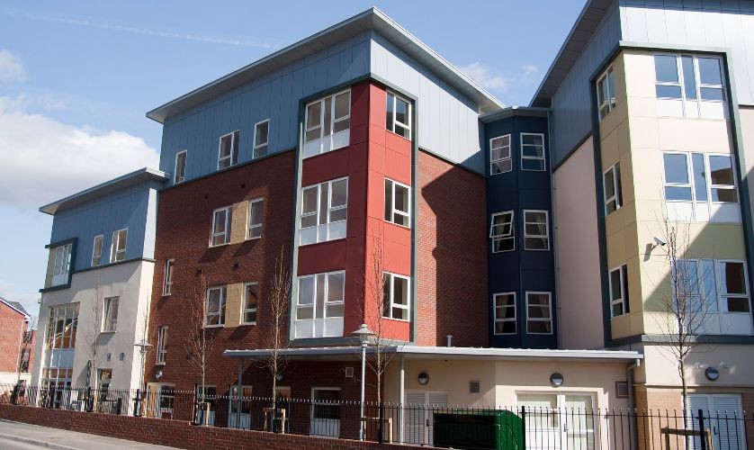 Image 1 before text for page “How to sell a flat with cladding and ESW1 problems ”