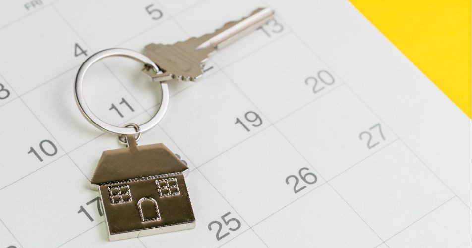 Image 1 before text for page “Best Time to Sell a House in the UK”