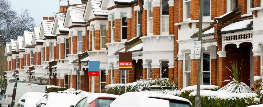 Image 1 before text for page “We’re guaranteeing completions before Christmas”