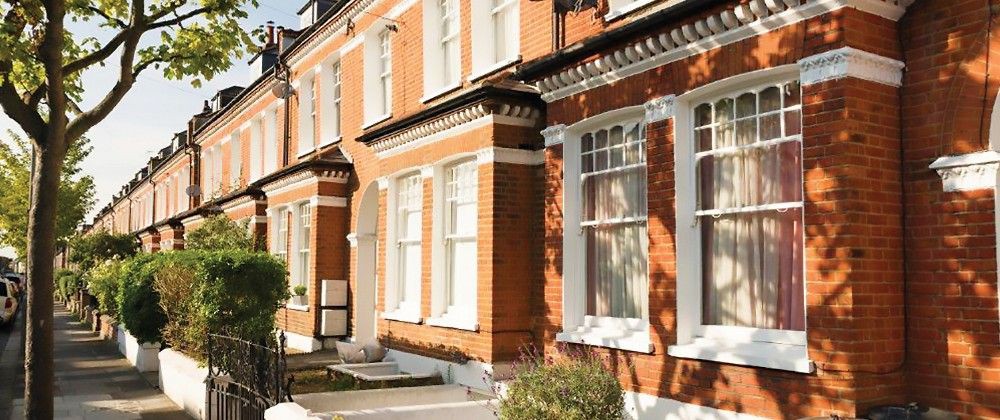 Image 1 before text for page “Your leasehold property is now harder to sell”